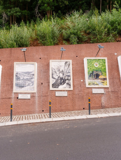 Painéis de Azulejos sobre a História e Tradições da Calheta