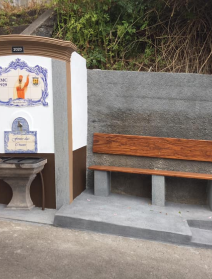 Fontanário: Fontes das Cruzes, situadas no Salão